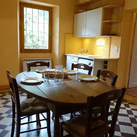 Apartment Spacieux Dans Traditionnel Avec Balcon Pour 5 Pers. A Areches-beaufort - Fr-1-342-146 Beaufort (Savoie)