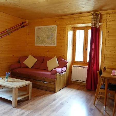 Spacieux Dans Traditionnel Avec Balcon Pour 5 Pers. A Areches-beaufort - Fr-1-342-146