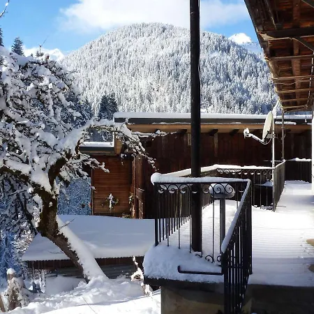 Spacieux Dans Traditionnel Avec Balcon Pour 5 Pers. A Areches-beaufort - Fr-1-342-146