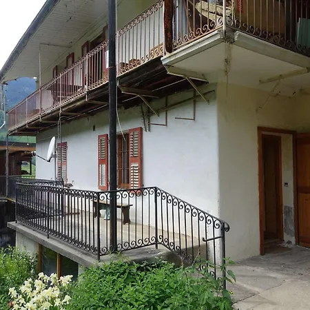 Spacieux Dans Traditionnel Avec Balcon Pour 5 Pers. A Areches-beaufort - Fr-1-342-146 Apartment *
